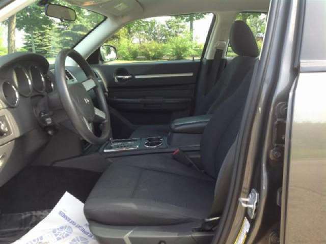 2010 Dodge Charger SXT 4DR Sedan